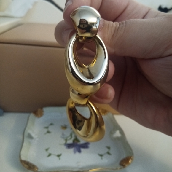 Vintage style chunky gold hoops - Picture 2 of 2